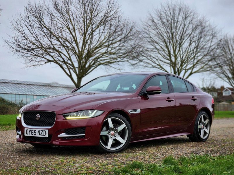 JAGUAR XE