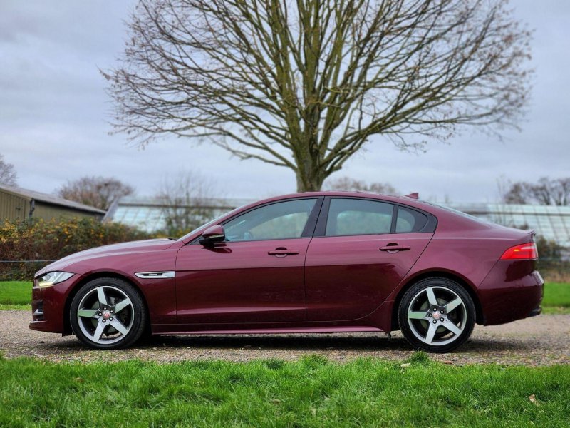 JAGUAR XE