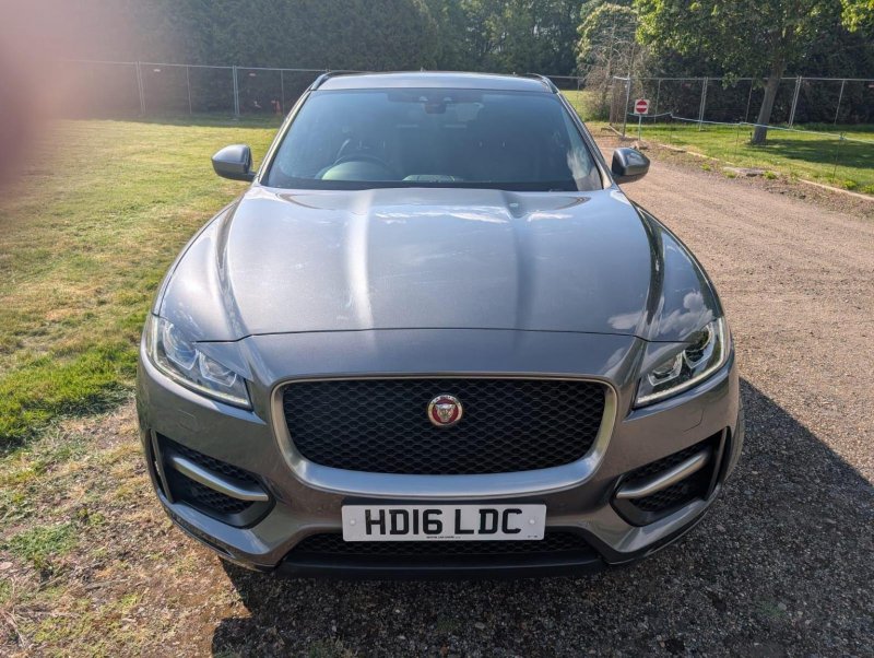 JAGUAR F-PACE