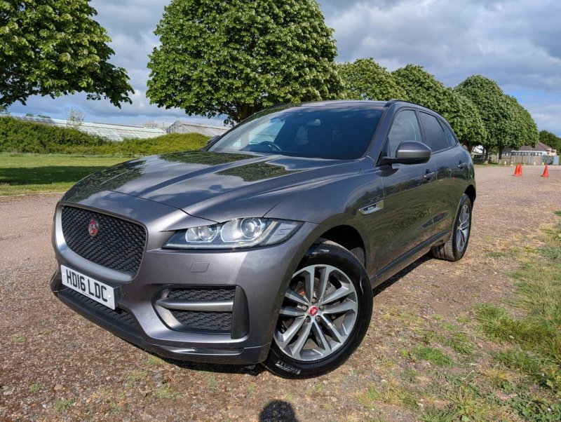 JAGUAR F-PACE