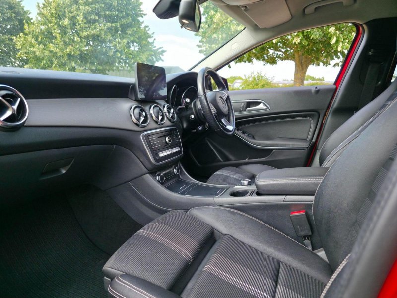 MERCEDES-BENZ GLA CLASS