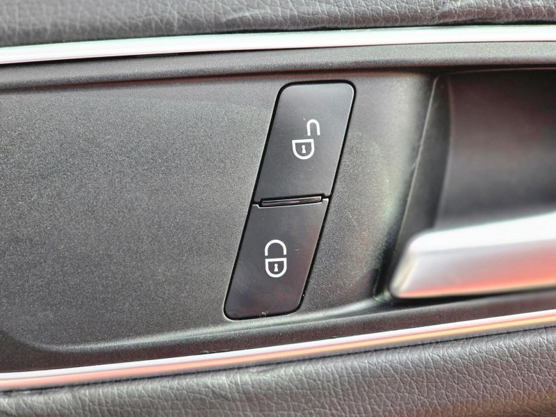 MERCEDES-BENZ GLA CLASS