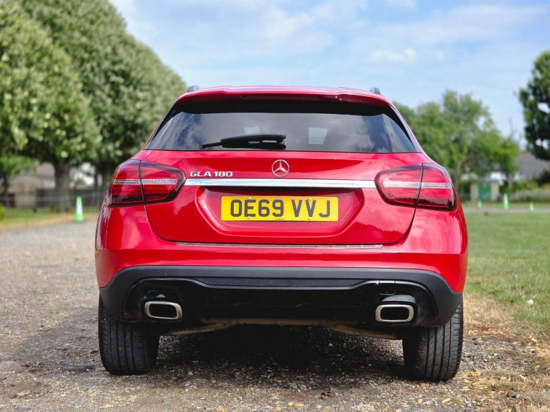 MERCEDES-BENZ GLA CLASS