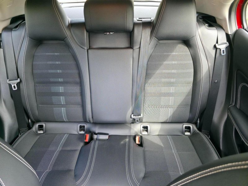 MERCEDES-BENZ GLA CLASS