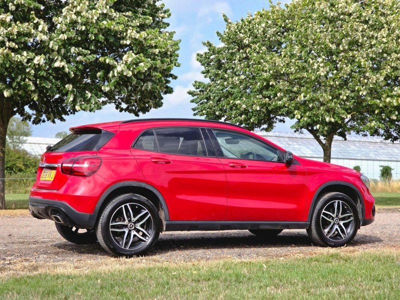 MERCEDES-BENZ GLA CLASS